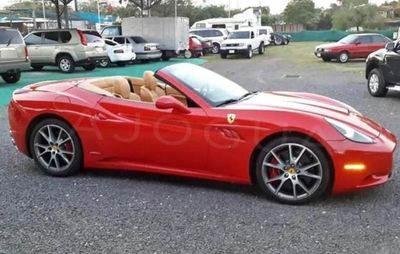 Ferrari California miniatura 2