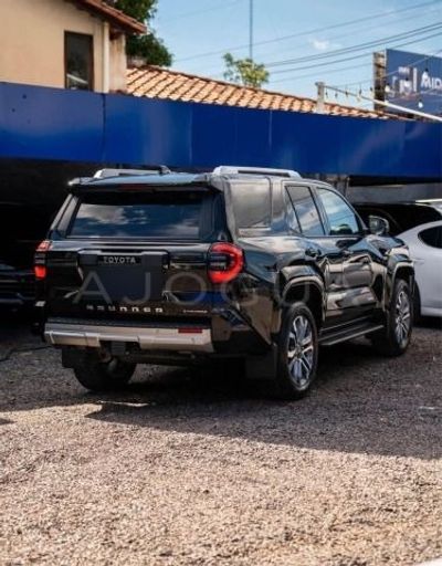 Toyota 4Runner miniatura 2