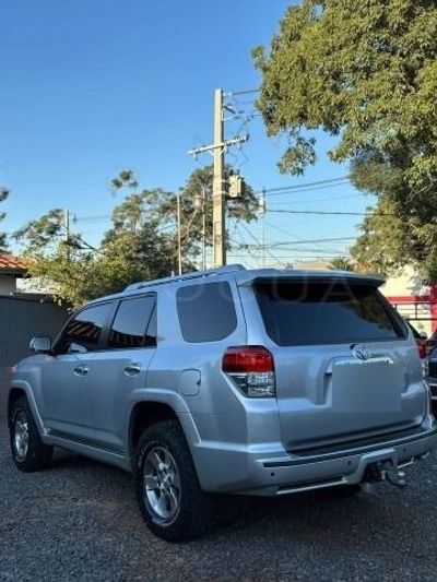 Toyota 4Runner miniatura 3