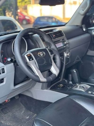 Toyota 4Runner miniatura 4