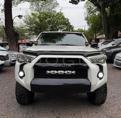 Toyota 4Runner thumbnail 1