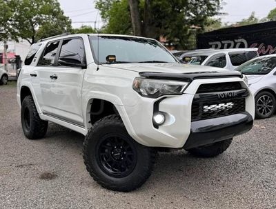 Toyota 4Runner miniatura 2
