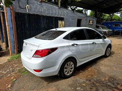 Hyundai Accent miniatura 4