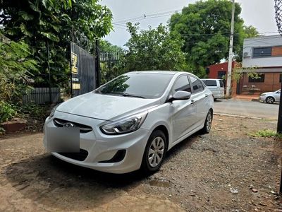 Hyundai Accent miniatura 2