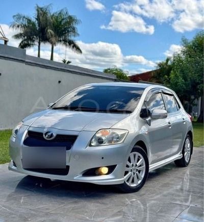 Toyota Auris thumbnail 1