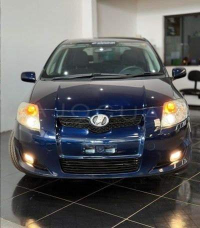 Toyota Auris thumbnail 1