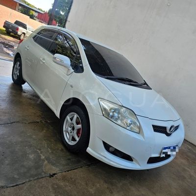 Toyota Auris miniatura 3