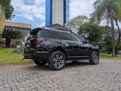 Toyota 4Runner miniatura 4