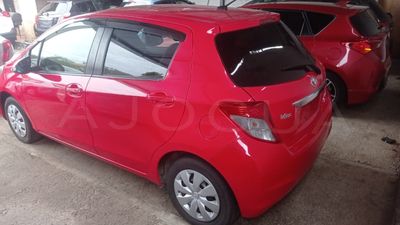 Toyota Vitz miniatura 6