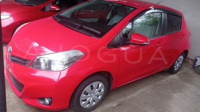 Toyota Vitz miniatura 4