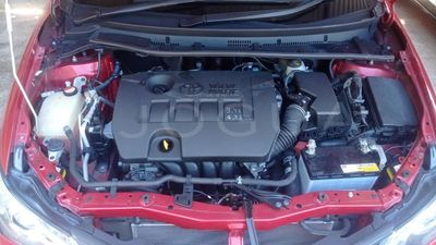 Toyota Auris miniatura 8