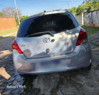 Toyota Vitz miniatura 8