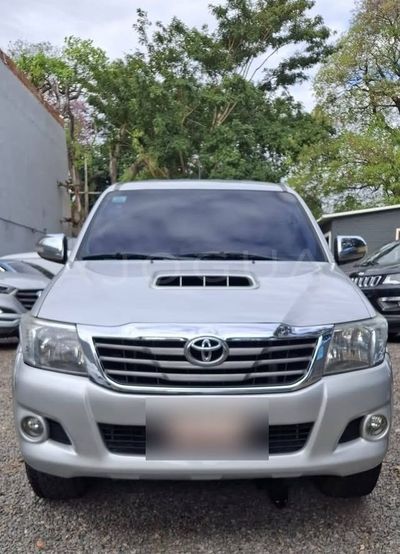 Toyota Hilux miniatura 6
