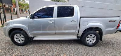 Toyota Hilux miniatura 8