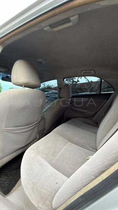 Toyota Axio miniatura 6