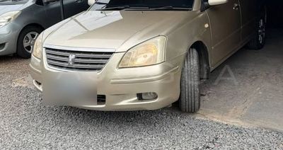 Toyota Premio thumbnail 1