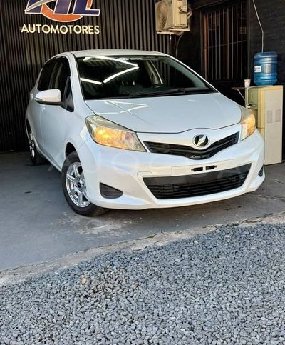 Toyota Vitz thumbnail 1