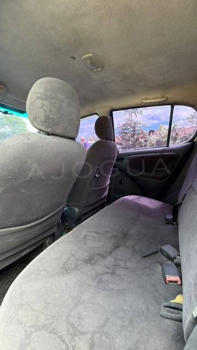 Toyota Vitz miniatura 6