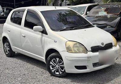 Toyota Vitz thumbnail 1