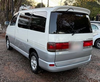 Toyota Regius miniatura 6
