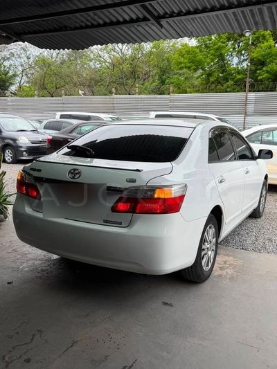 Toyota Premio miniatura 3