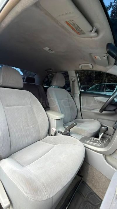 Toyota Axio miniatura 9