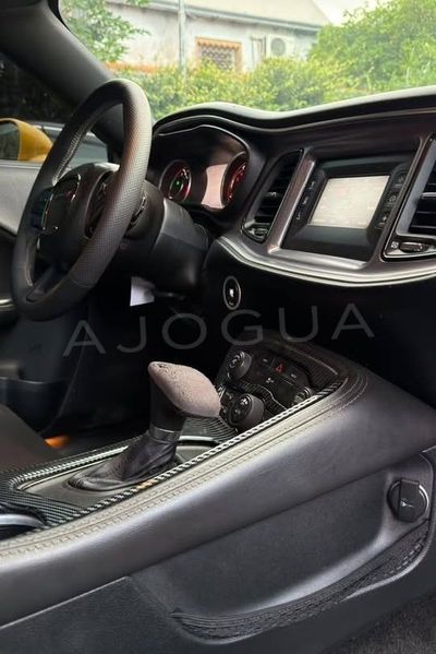 Dodge Challenger miniatura 7