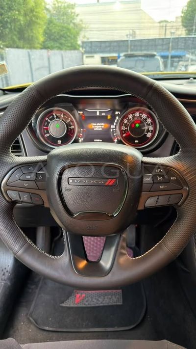 Dodge Challenger miniatura 5