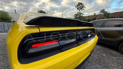 Dodge Challenger miniatura 12