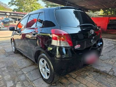 Toyota Vitz miniatura 11