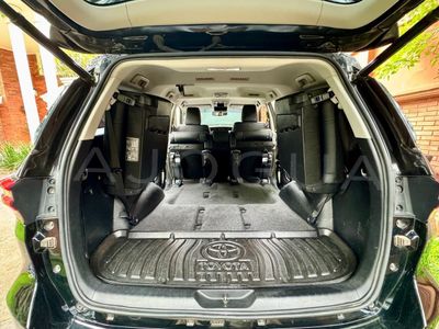 Toyota Fortuner miniatura 4