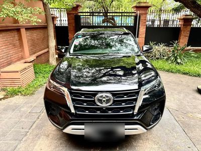 Toyota Fortuner miniatura 9