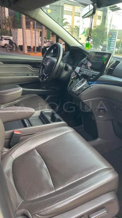 Honda Odyssey miniatura 3