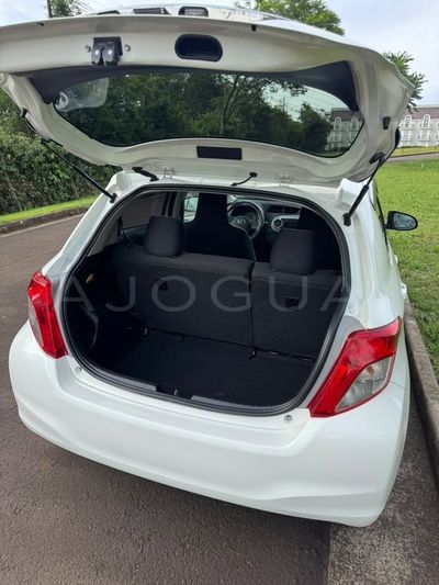Toyota Vitz miniatura 5