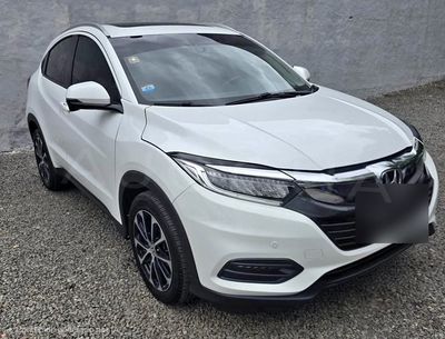 Honda HR-V thumbnail 1