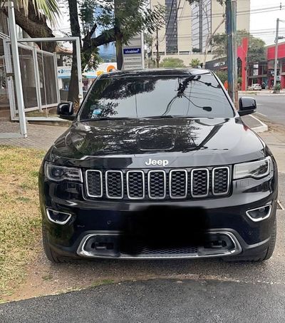 Jeep Grand Cherokee thumbnail 1