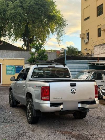Volkswagen Amarok miniatura 3