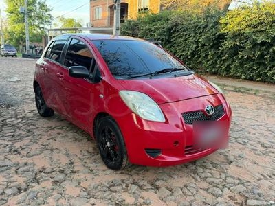 Toyota Vitz thumbnail 1