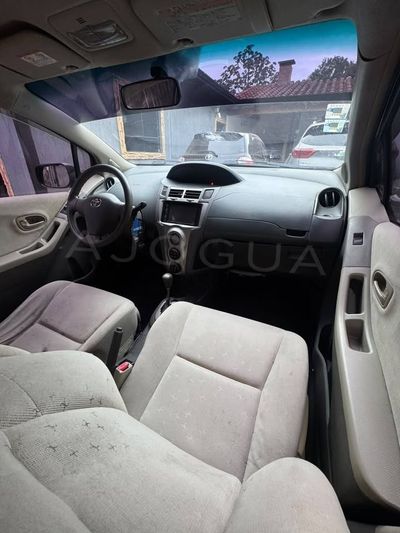 Toyota Vitz miniatura 9