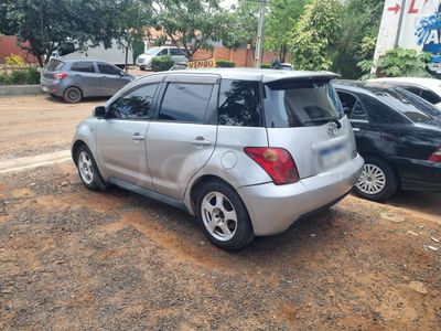 Toyota Ist miniatura 5