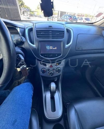 Chevrolet Tracker miniatura 10