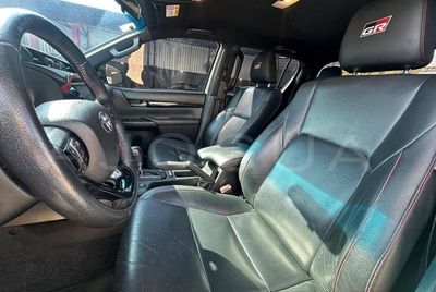 Toyota Hilux miniatura 6