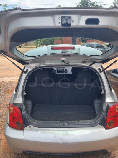 Toyota Ist miniatura 2