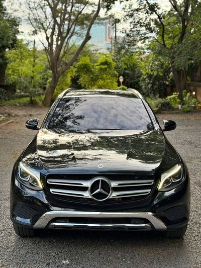Mercedes-Benz GLC 220d thumbnail 1