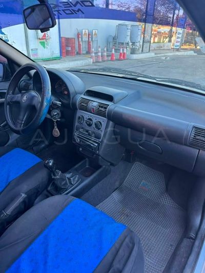 Chevrolet Corsa miniatura 2
