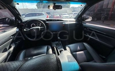 Toyota Hilux miniatura 2