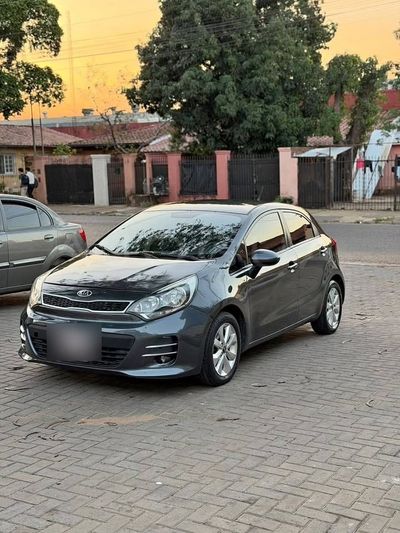 Kia Rio miniatura 2