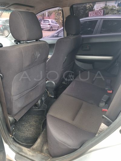 Toyota Ist miniatura 3