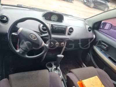 Toyota Ist miniatura 6