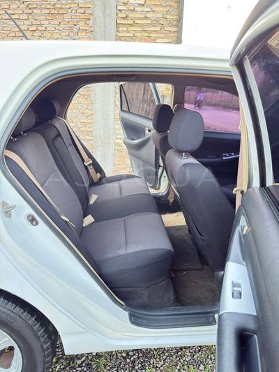 Toyota Allex miniatura 8